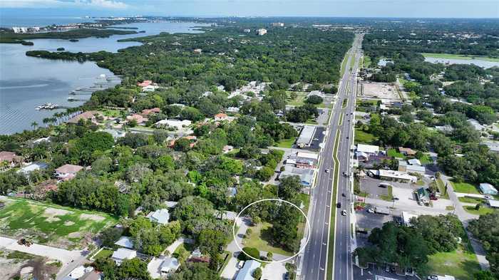 photo 2: 51 N TAMIAMI TRAIL, OSPREY FL 34229