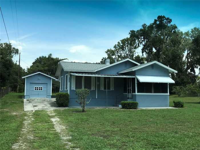 photo 1: 13785 S HWY 25, OCKLAWAHA FL 32179