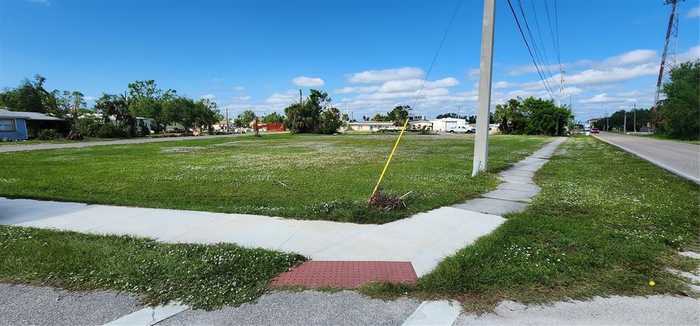 photo 2: 466 BOOTH STREET, PUNTA GORDA FL 33950