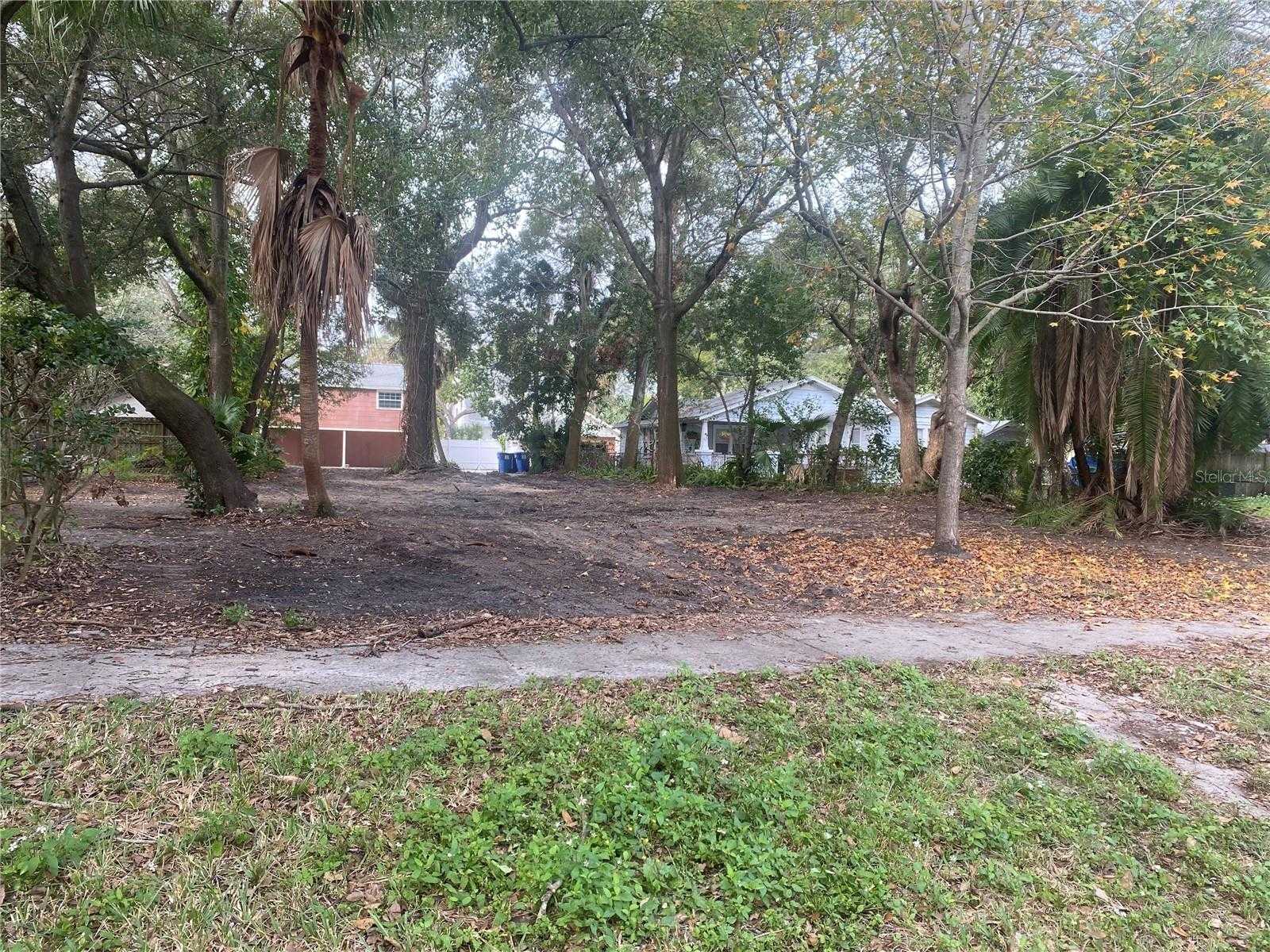 photo 1: 810 JACKSON STREET N, ST PETERSBURG FL 33705