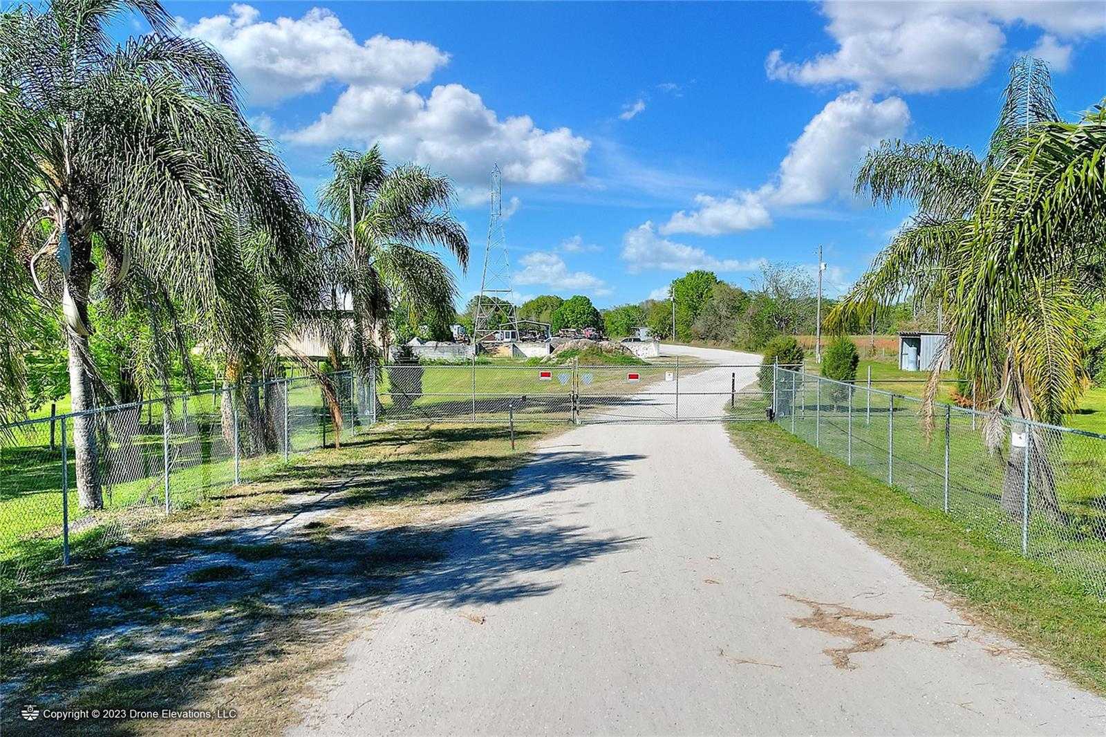 photo 3: 5119 KNIGHTS STATION ROAD, LAKELAND FL 33810