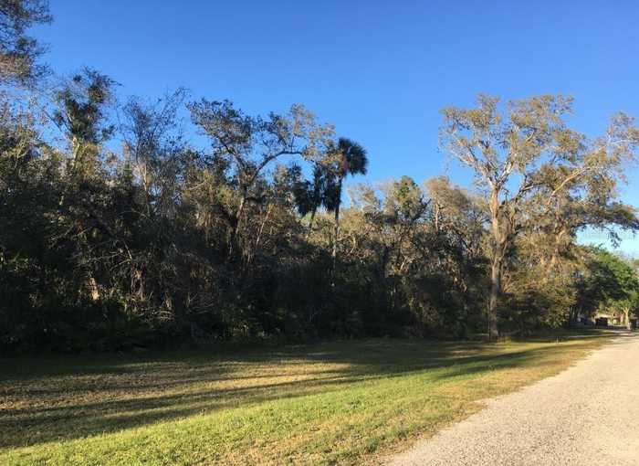 photo 2: 1521 Ocuan TRAIL, NEW SMYRNA BEACH FL 32168