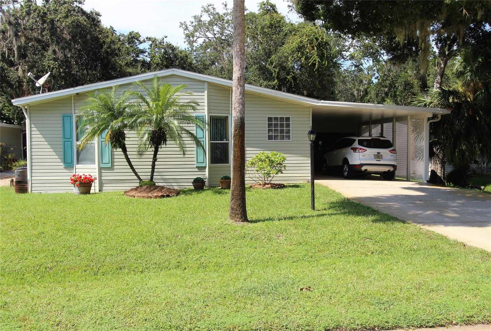 photo 1: 320 Water Landing DRIVE, OAK HILL FL 32759