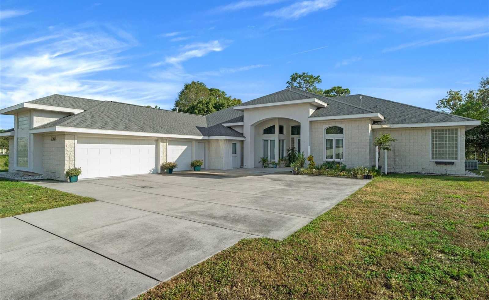 photo 3: 10170 LORETTO STREET, SPRING HILL FL 34608