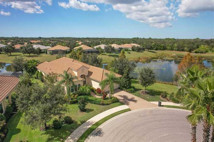 photo 1: 7108 CALLANDER COVE, LAKEWOOD RANCH FL 34202