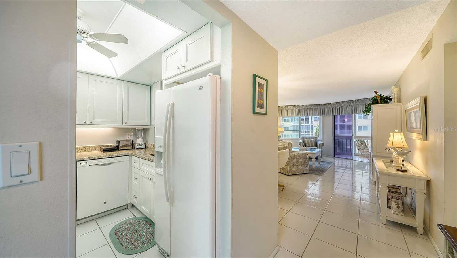 photo 2: 1250 N PORTOFINO DRIVE Unit 305MAR, SARASOTA FL 34242