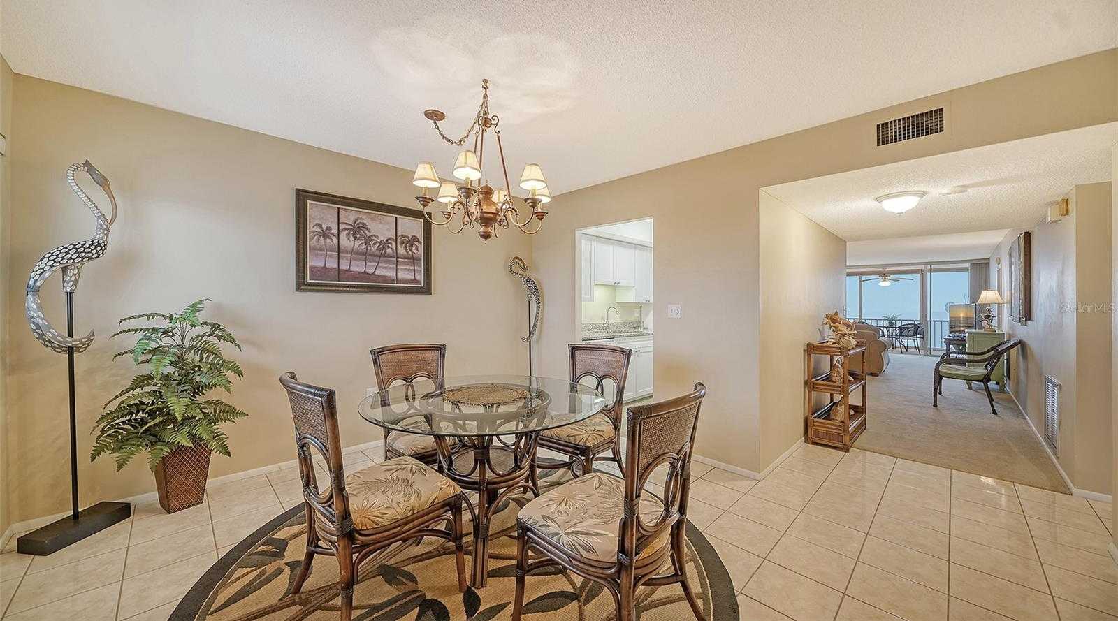 photo 3: 555 THE ESPLANADE N Unit 802, VENICE FL 34285