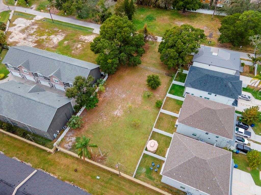 photo 2: 6610 S RICHARD AVENUE, TAMPA FL 33616