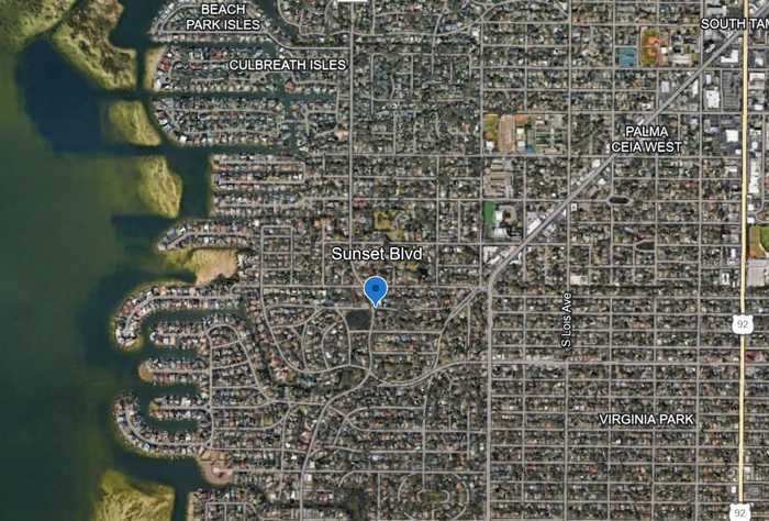 photo 2: 4634 W SUNSET BOULEVARD, TAMPA FL 33629