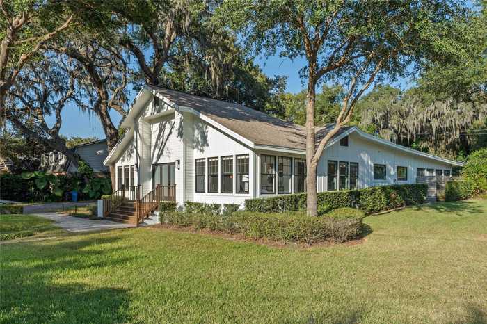 photo 1: 635 BUTLER STREET, WINDERMERE FL 34786