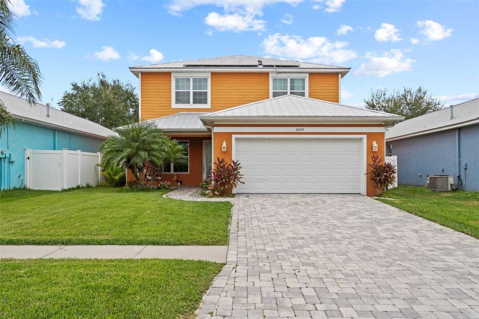 photo 1: 6409 OYSTER ISLAND COVE, APOLLO BEACH FL 33572