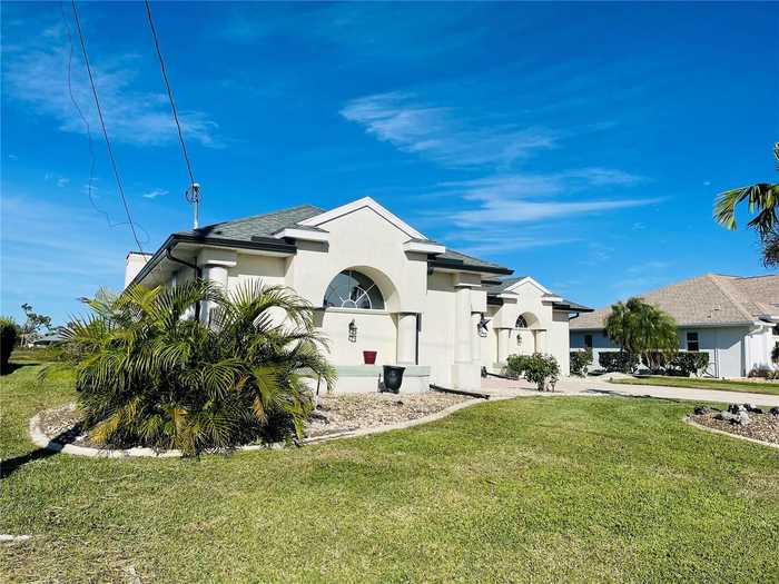 photo 2: 8 SPORTSMAN TERRACE, ROTONDA WEST FL 33947