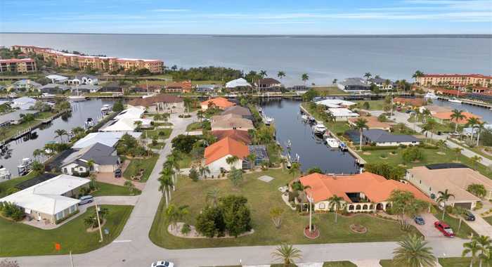 photo 9: 2700 BAY COURT, PUNTA GORDA FL 33950