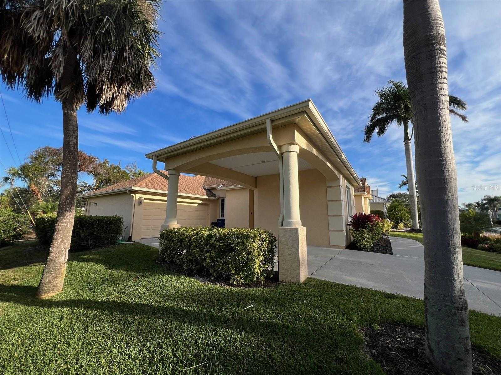 photo 3: 4415 BARRACUDA DRIVE, BRADENTON FL 34208