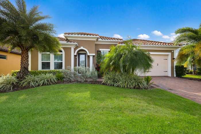 photo 1: 12132 GANNETT PLACE, LAKEWOOD RANCH FL 34211