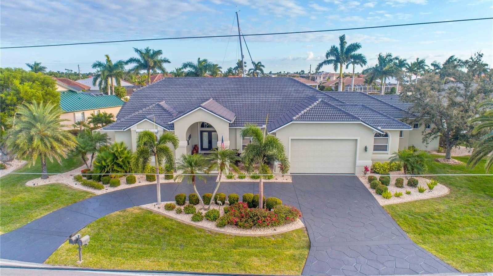 photo 2: 4034 LA COSTA ISLAND COURT, PUNTA GORDA FL 33950