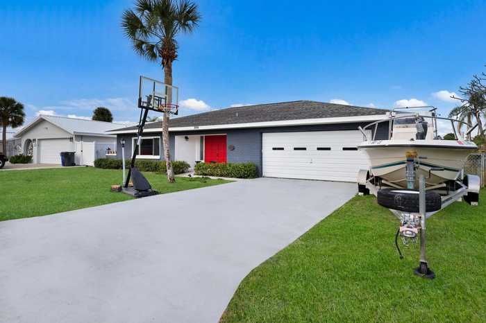 photo 2: 6314 WISTERIA LANE, APOLLO BEACH FL 33572