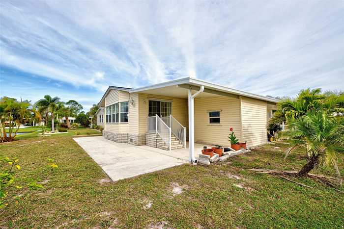 photo 2: 9145 PINEHAVEN WAY, ENGLEWOOD FL 34224