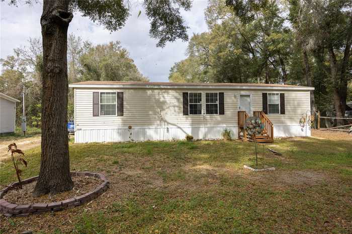 photo 2: 1035 NE 12TH AVENUE, TRENTON FL 32693