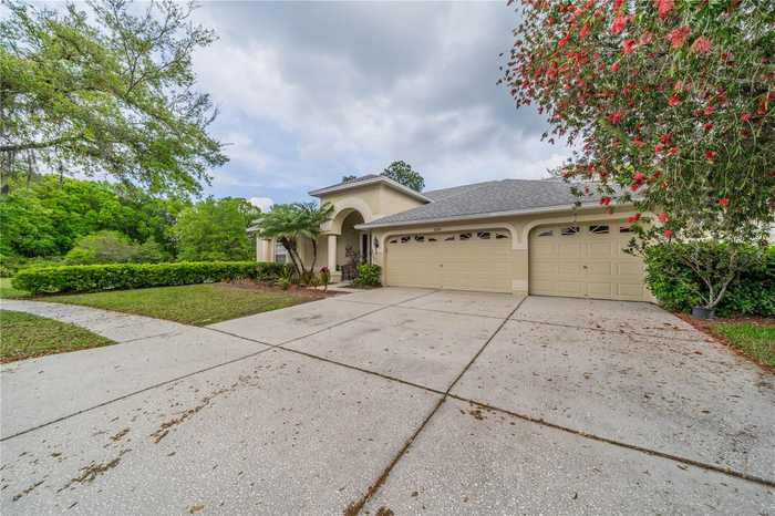 photo 2: 10761 PLANTATION BAY DR, TAMPA FL 33647