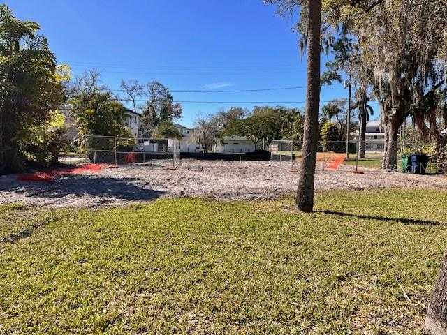 photo 2: 2640 S DUNDEE STREET, TAMPA FL 33629