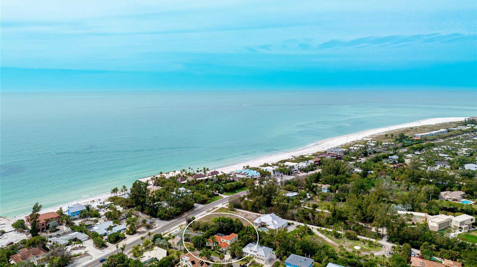 photo 3: 523 JUAN ANASCO DRIVE, LONGBOAT KEY FL 34228