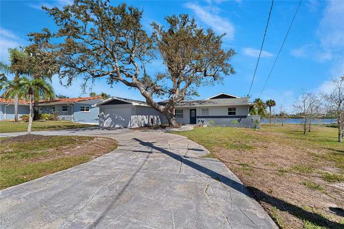 photo 2: 828 BAYSHORE DRIVE, TARPON SPRINGS FL 34689