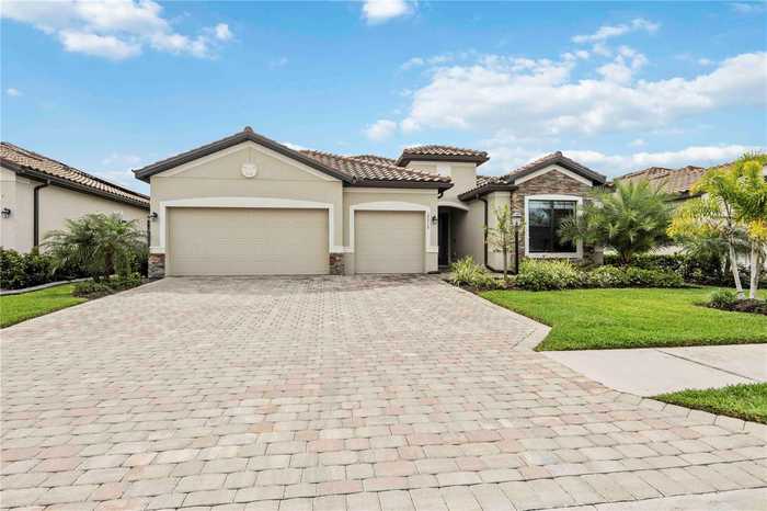 photo 2: 17719 POLO TRAIL, BRADENTON FL 34211