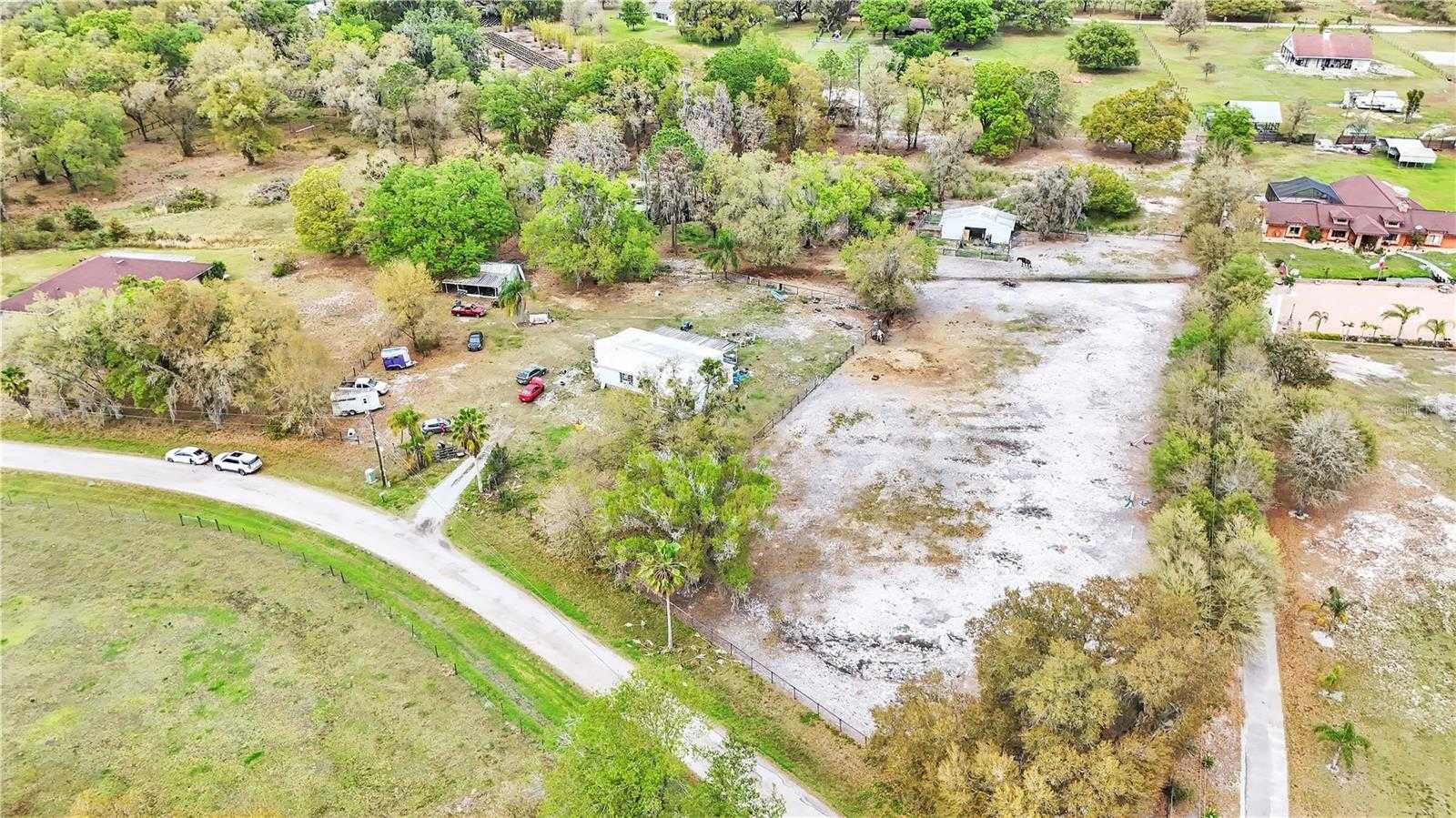 photo 3: 1933 GATOR CREEK RANCH ROAD, LAKELAND FL 33809