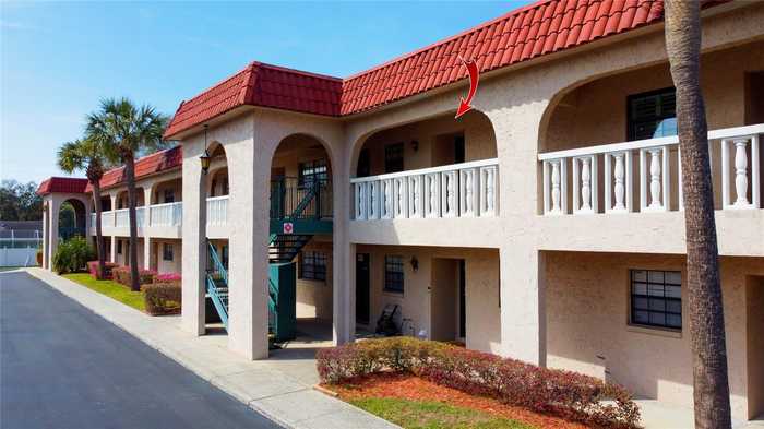 photo 2: 1750 BELLEAIR FOREST DRIVE Unit C17, BELLEAIR FL 33756