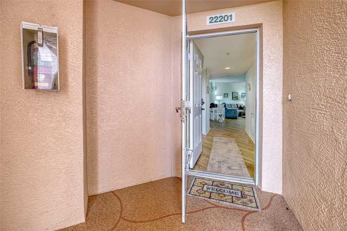 photo 2: 6575 99TH WAY N Unit 22201, ST PETERSBURG FL 33708