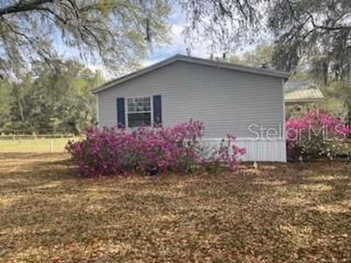 photo 2: 530 SE 30TH AVENUE, TRENTON FL 32693