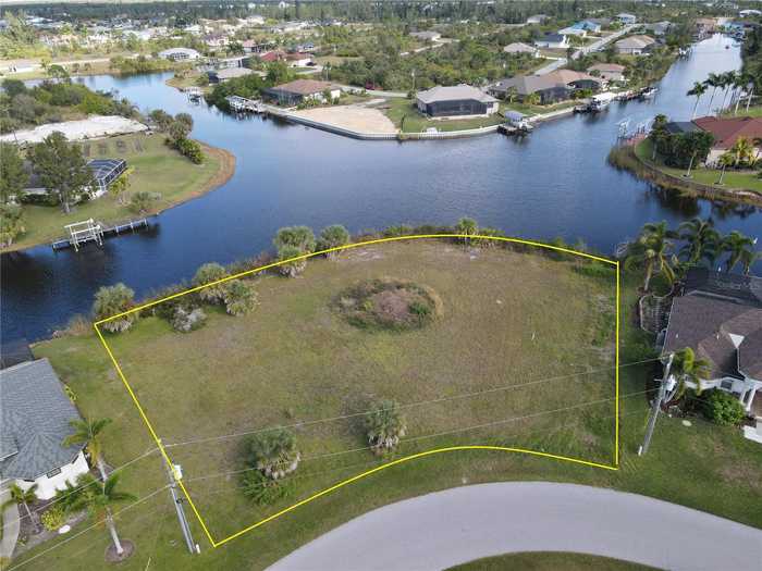 photo 2: 15374 ANCEL CIRCLE, PORT CHARLOTTE FL 33981