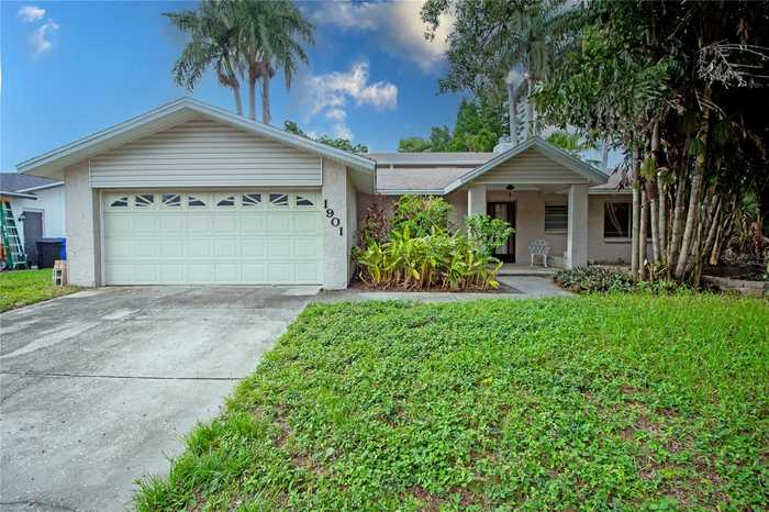 photo 1: 1901 OHIO AVENUE NE, ST PETERSBURG FL 33703