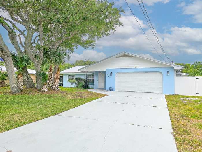 photo 2: 504 S COOPER STREET, NEW SMYRNA BEACH FL 32169