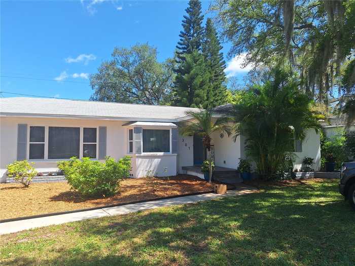 photo 2: 301 CASLER AVENUE, CLEARWATER FL 33755