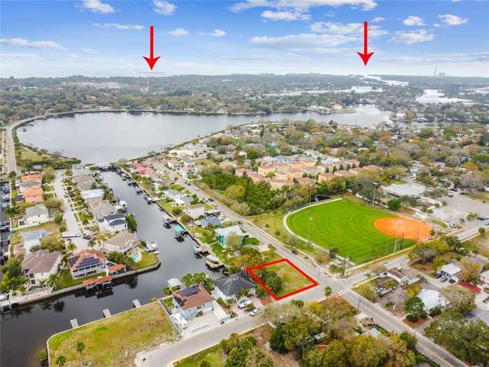 photo 2: 600 BANANA STREET, TARPON SPRINGS FL 34689