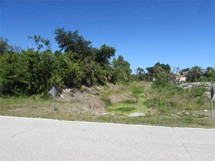 photo 8: 11685 OCEANSPRAY BOULEVARD, ENGLEWOOD FL 34224