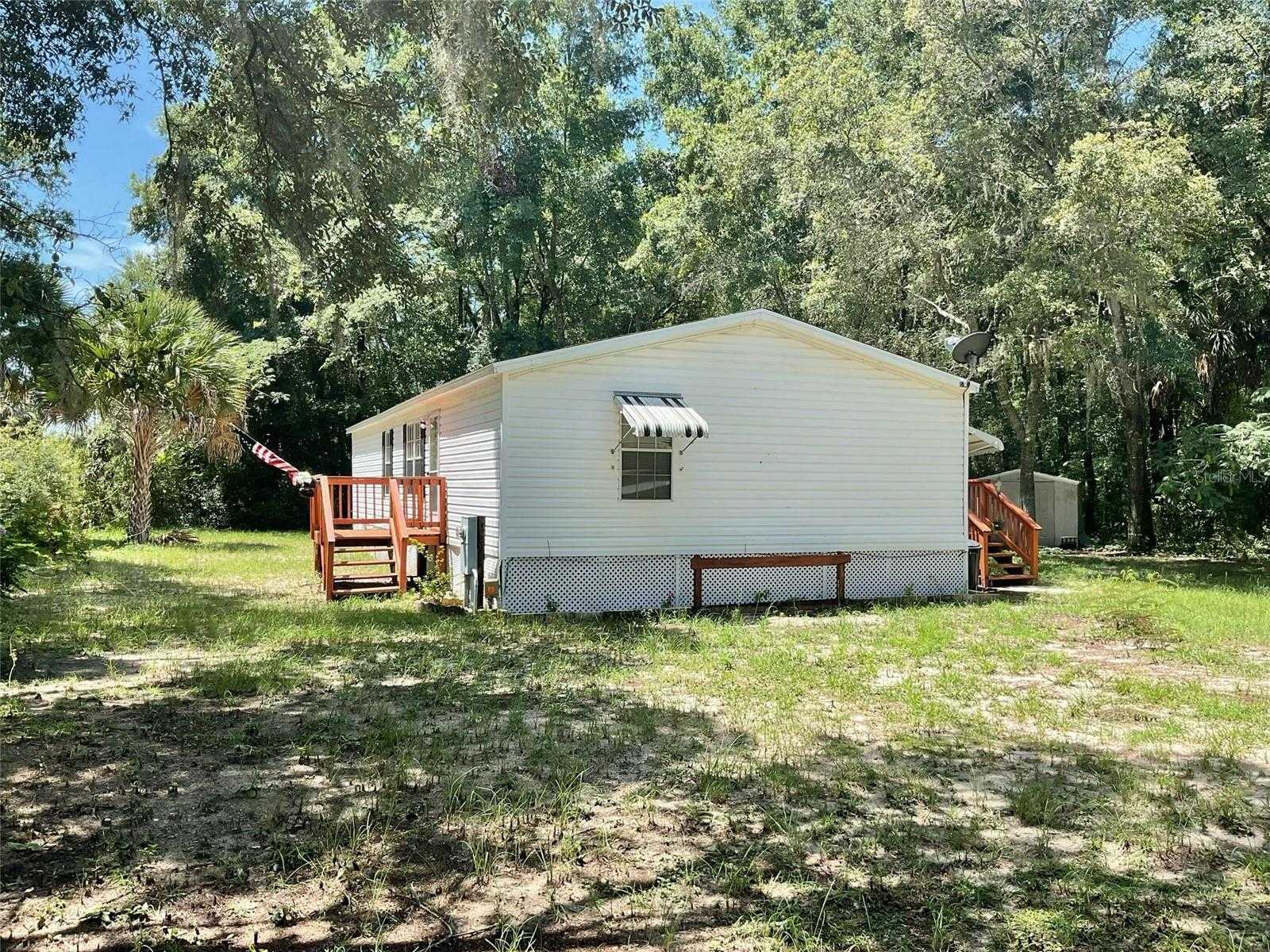 photo 3: 19790 SE 77TH PLACE, MORRISTON FL 32668