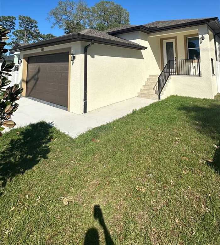 photo 2: 5411 N FOREST HILLS DRIVE, TAMPA FL 33603