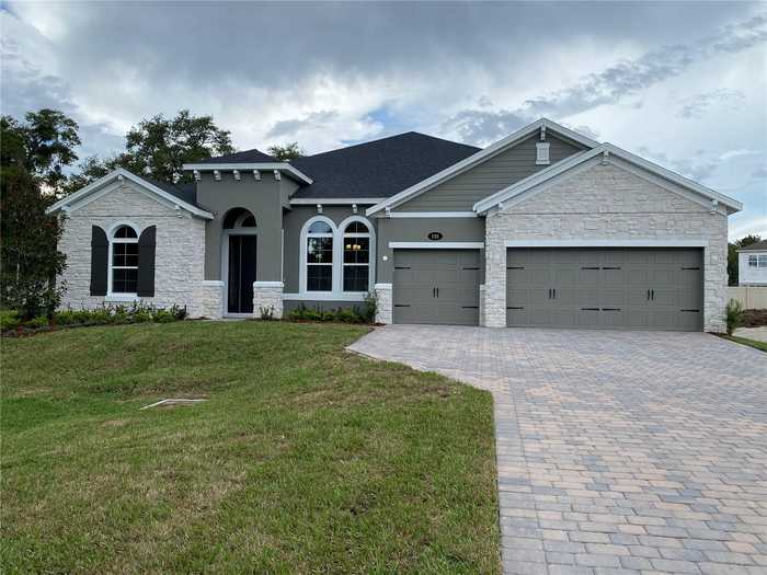 photo 1: 132 LAKE DRIVE, OVIEDO FL 32765