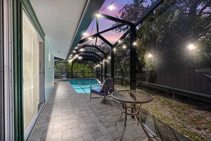 photo 2: 4055 BAY OAKS CIRCLE, ENGLEWOOD FL 34223