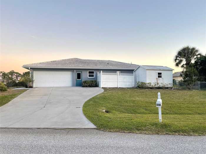 photo 2: 1019 SCHOONER LANE, ENGLEWOOD FL 34224