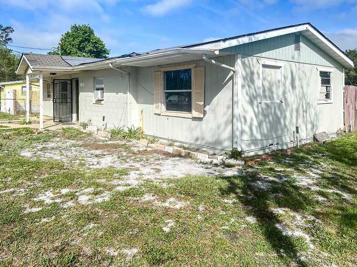 photo 2: 28245 BOUGAINVILLEA AVENUE, PAISLEY FL 32767