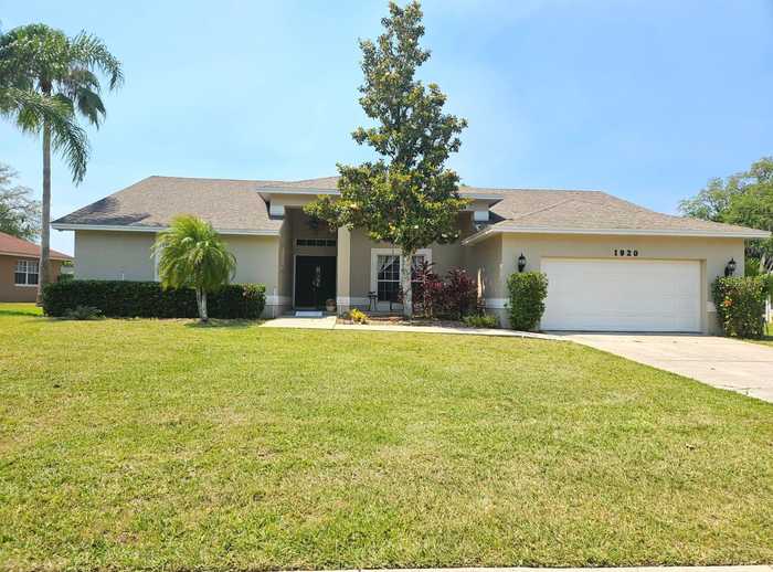 photo 2: 1920 FARRINGTON DRIVE, LAKELAND FL 33809