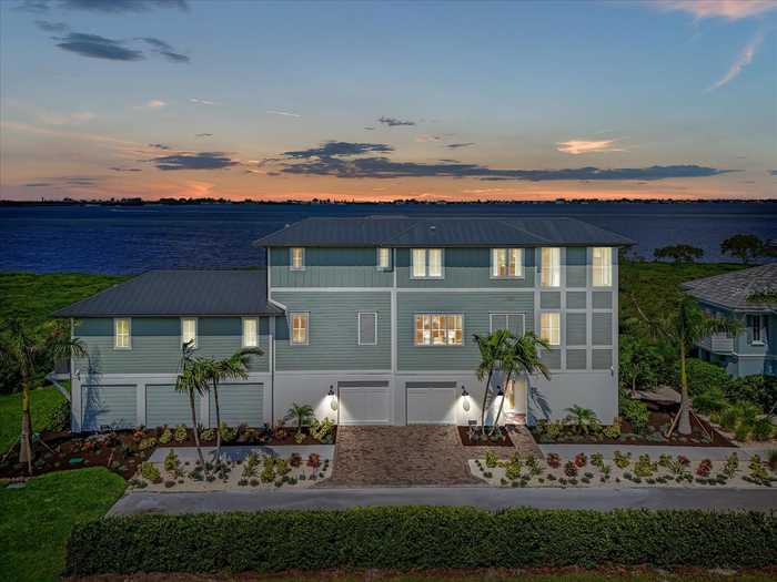 photo 2: 332 HARBOUR SOUND COURT, BRADENTON FL 34209