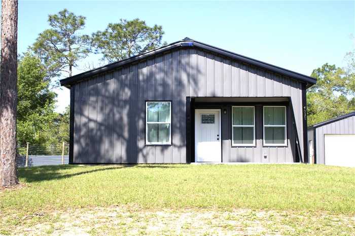 photo 2: 4030 NE 140TH COURT, WILLISTON FL 32696