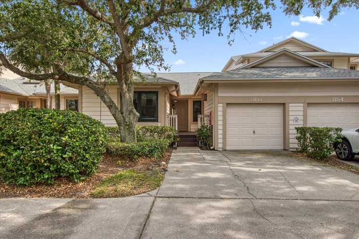 photo 1: 860 AMELIA COURT NE Unit 860, SAINT PETERSBURG FL 33702