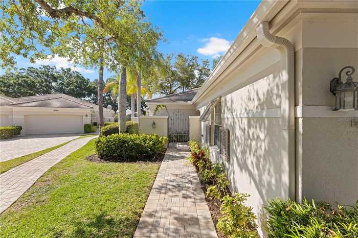 photo 2: 4472 OAKLEY GREENE Unit 54, SARASOTA FL 34235