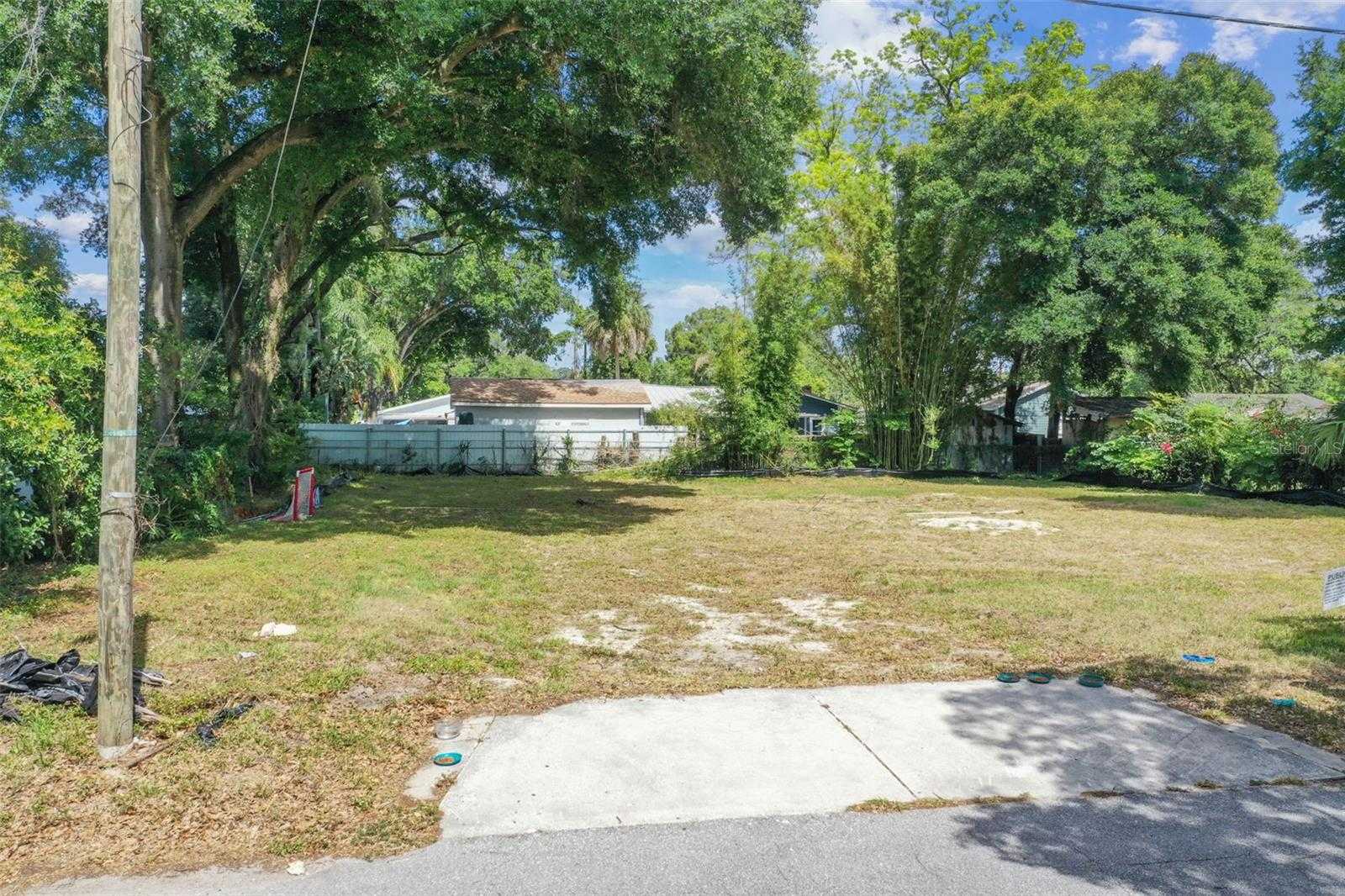 photo 3: 6913 N HIGHLAND AVENUE, TAMPA FL 33604